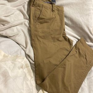 Men aero kaki pants size 32/34 slim straight